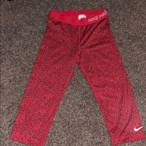 Nike Pro capris